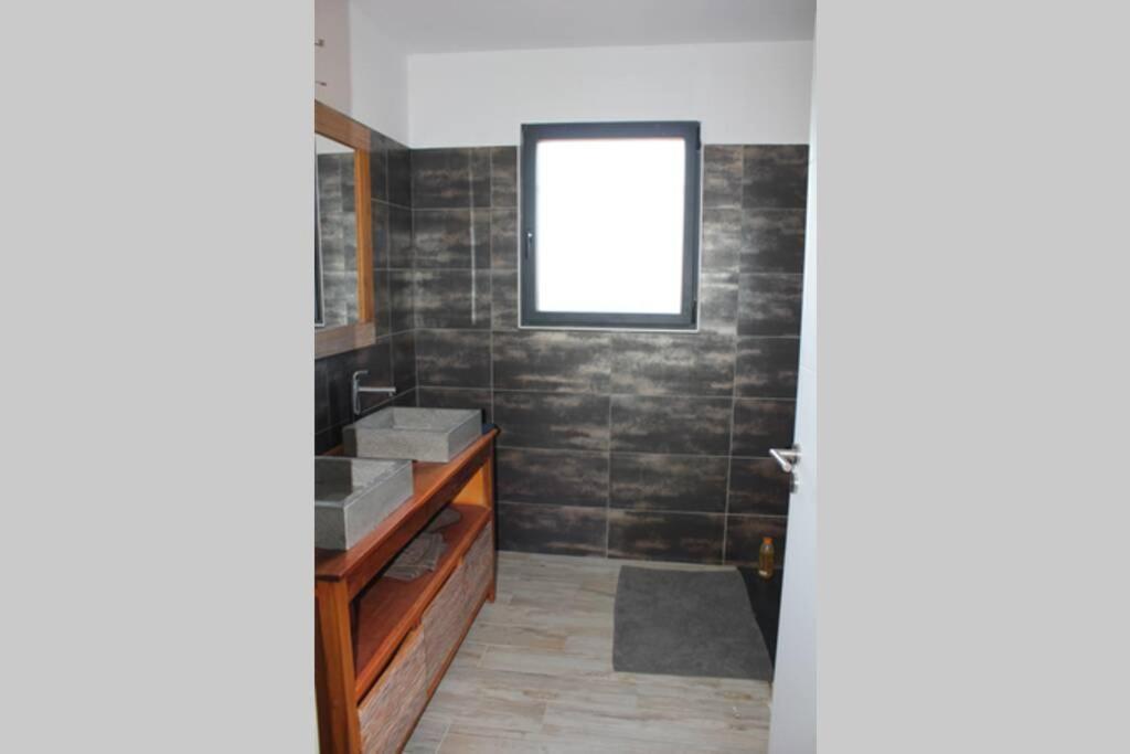 Maison Contemporaine Saint-Privat-de-Champclos المظهر الخارجي الصورة
